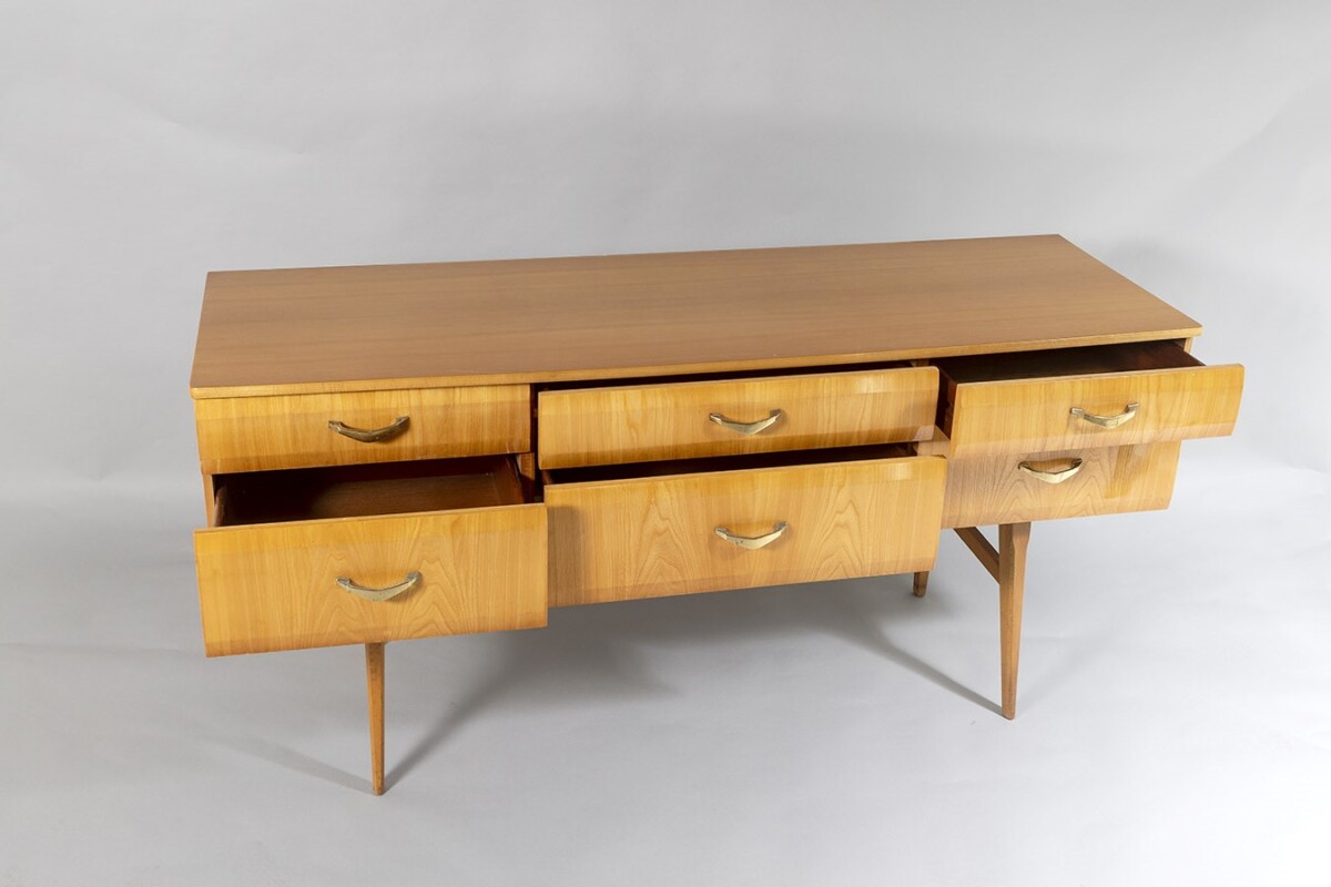 Stylish 1960s Mid Century Modern High Gloss Maple Credenza Sideboard 6 drawer Console Unit - Image 3