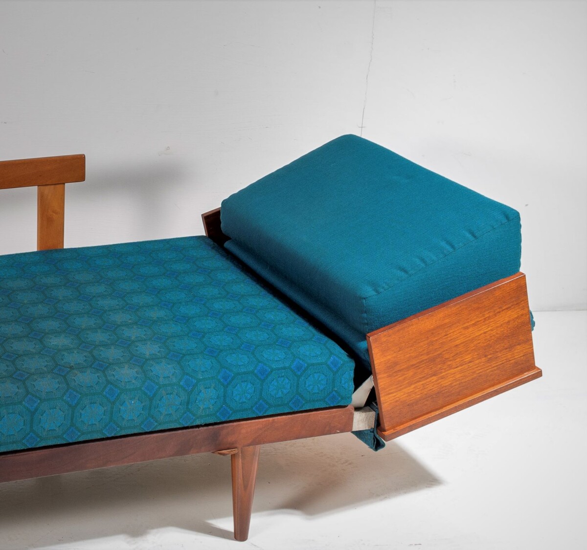 1960s Mid Century Teak 'Svanette' Daybed Sofa by Ingmar Relling in its Original Fabric - Image 2