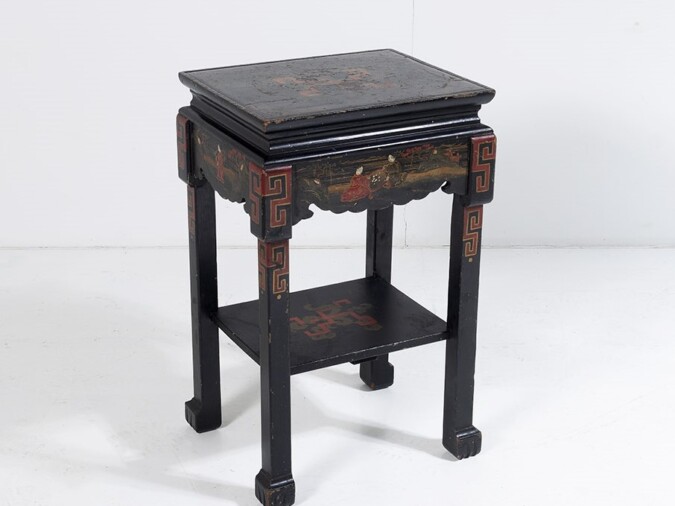19th Century Black Lacquered Chinese Oriental Decorative Chinoiserie Occasional Side Table