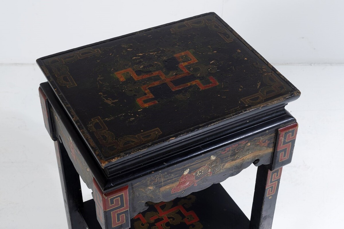 19th Century Black Lacquered Chinese Oriental Decorative Chinoiserie Occasional Side Table - Image 2