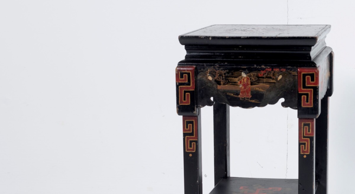 19th Century Black Lacquered Chinese Oriental Decorative Chinoiserie Occasional Side Table - Image 3