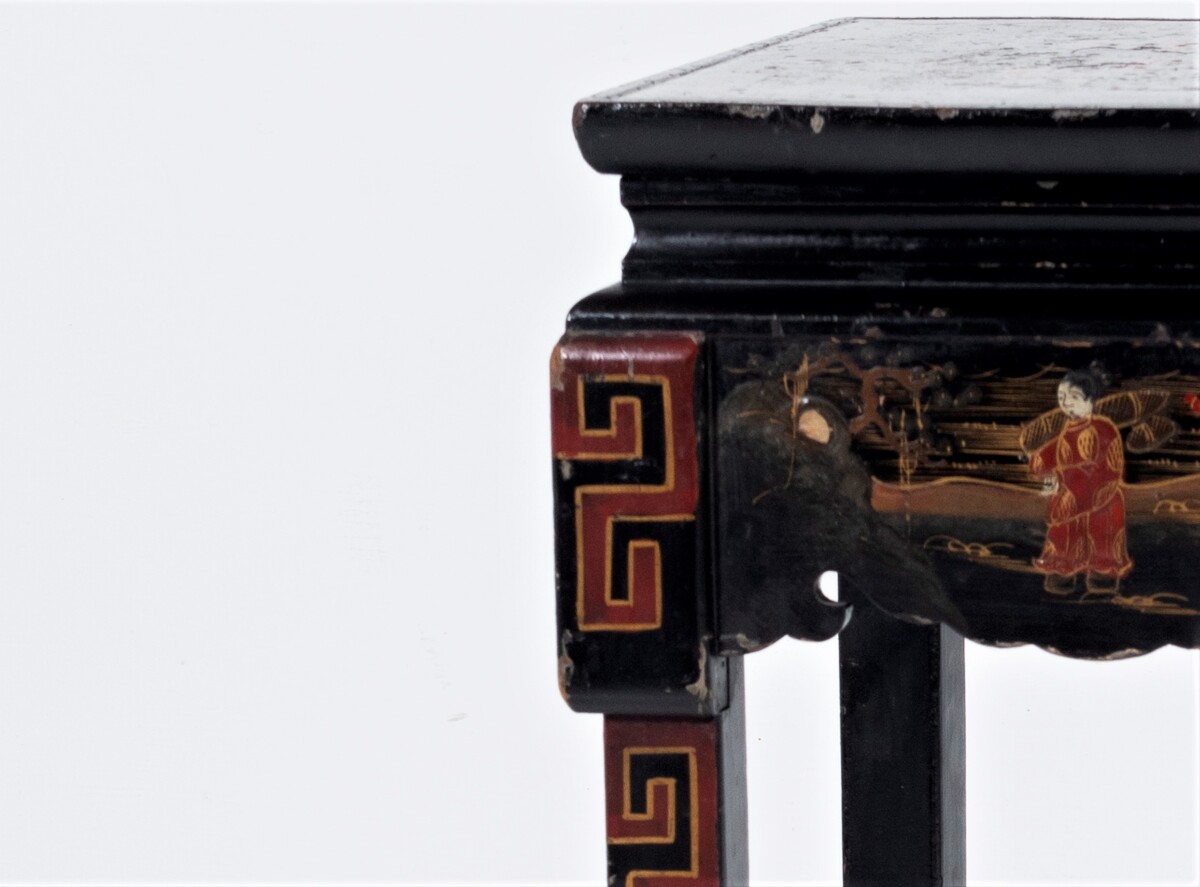19th Century Black Lacquered Chinese Oriental Decorative Chinoiserie Occasional Side Table - Image 12
