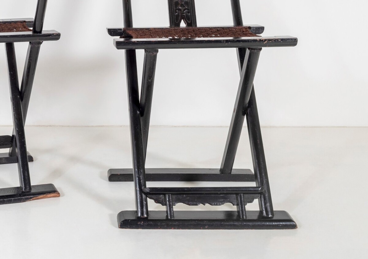 A Pair of Ebonised Chinese Folding Occasional Hall Chairs Late Qing, Early Republic Era - Image 15