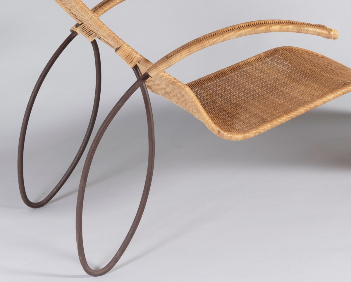 1930s Modernist Wrought Iron Frame Wicker Sun Longer Chaise with Arms and Footrest - Image 12
