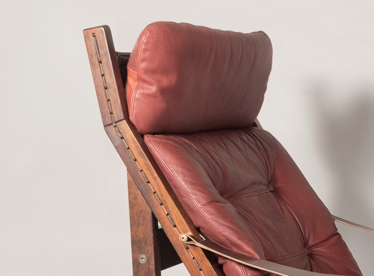 Pair of mid-Century Torbjørn Afdal Hunter-Safari High-Back Leather Lounge Chairs - Image 2
