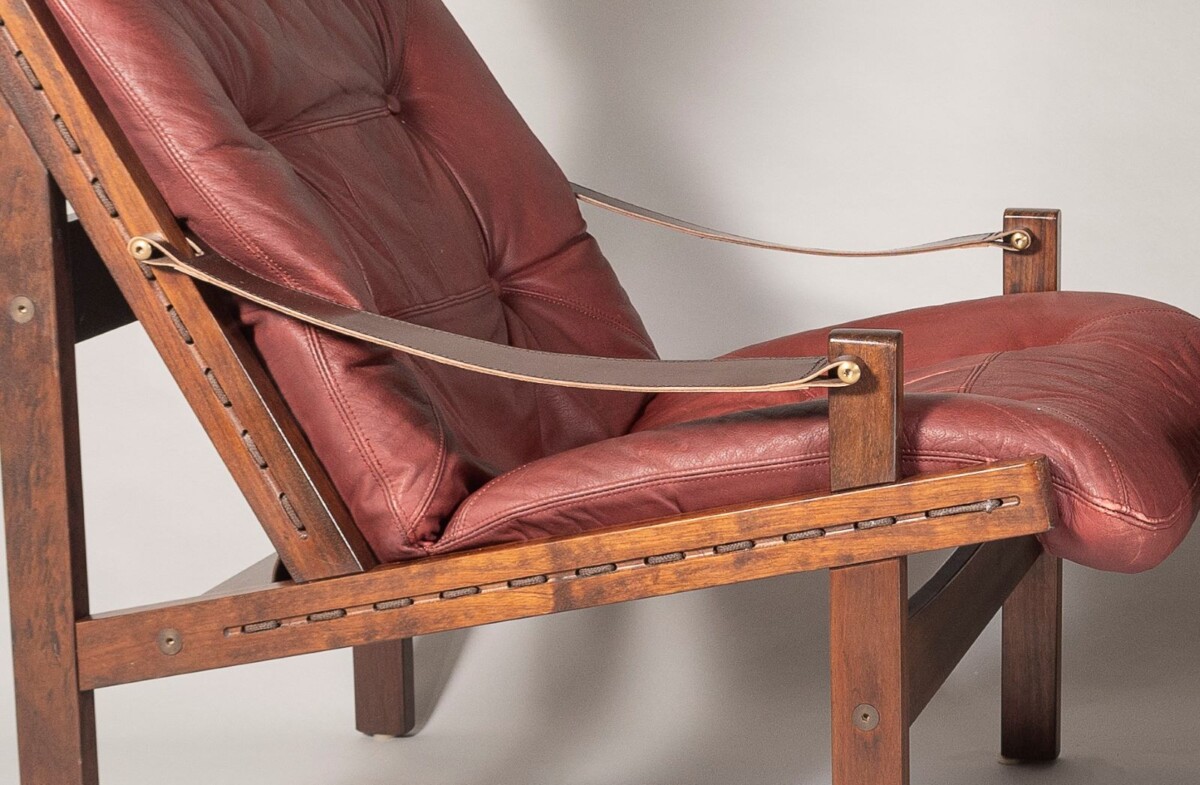 Pair of mid-Century Torbjørn Afdal Hunter-Safari High-Back Leather Lounge Chairs - Image 3