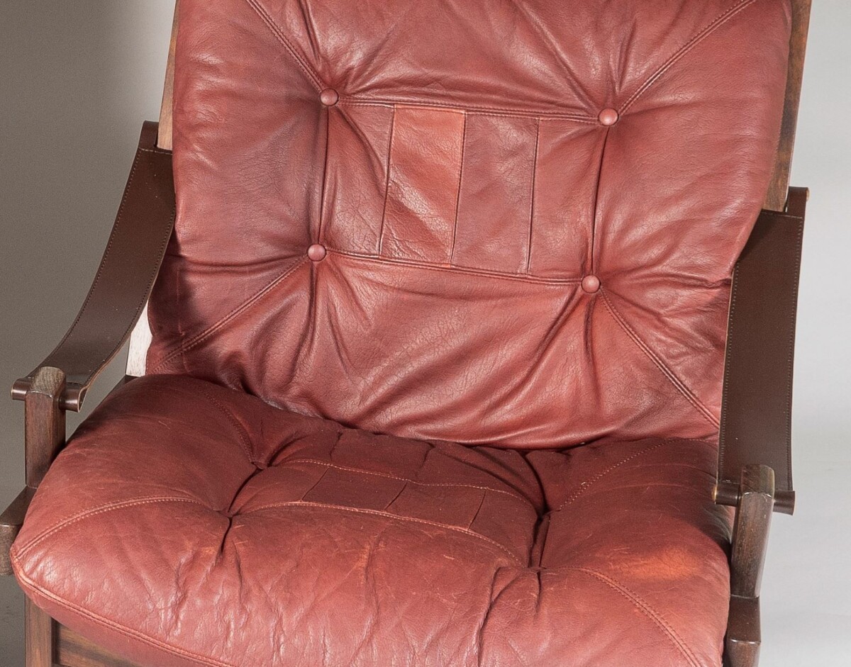 Pair of mid-Century Torbjørn Afdal Hunter-Safari High-Back Leather Lounge Chairs - Image 4