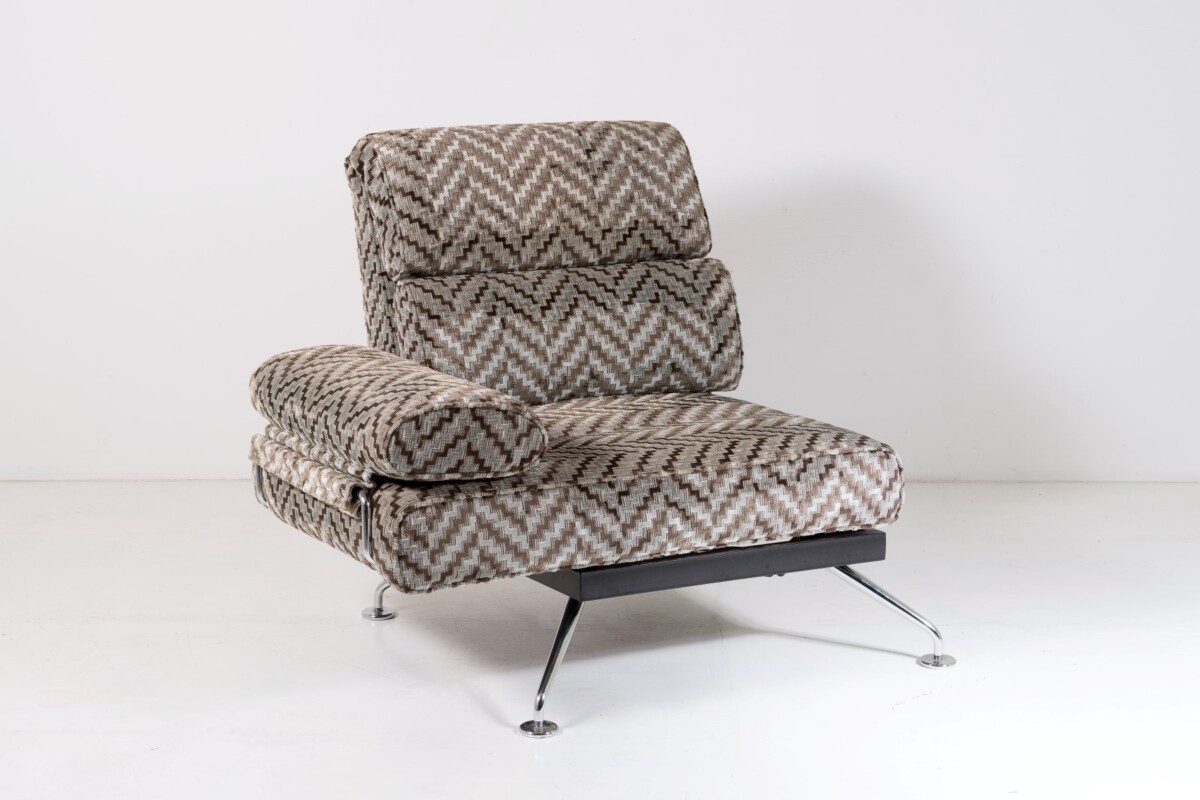 Luxury 1980s Chaise Longue Day Bed Recliner Chair in Original Stone Chevron Fabric - Image 15
