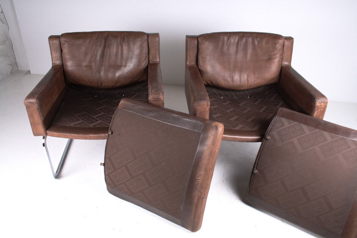 A Pair of Robert Haussmann for De Sede DS-201 Mid Century Brown Leather Armchairs - Image 14