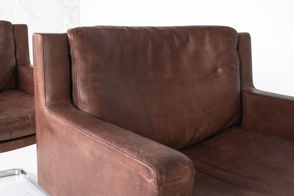 A Pair of Robert Haussmann for De Sede DS-201 Mid Century Brown Leather Armchairs - Image 13