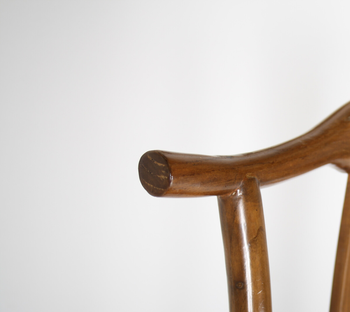 A Pair of Lacquered Chinese Northern Elm Yoke Back 'Officials Hat' Chairs - Image 13