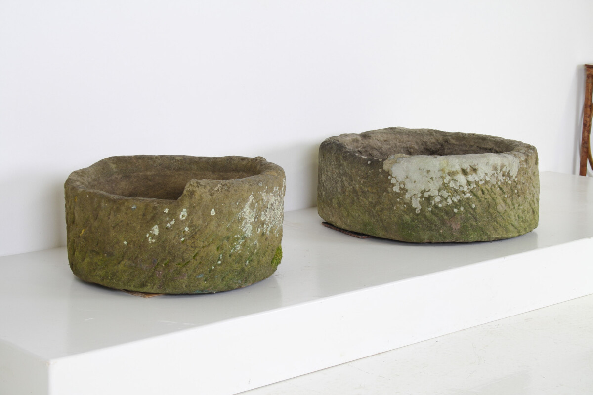 Weathered Pair of 19th Century English Carved Sandstone Garden Planters - Image 4