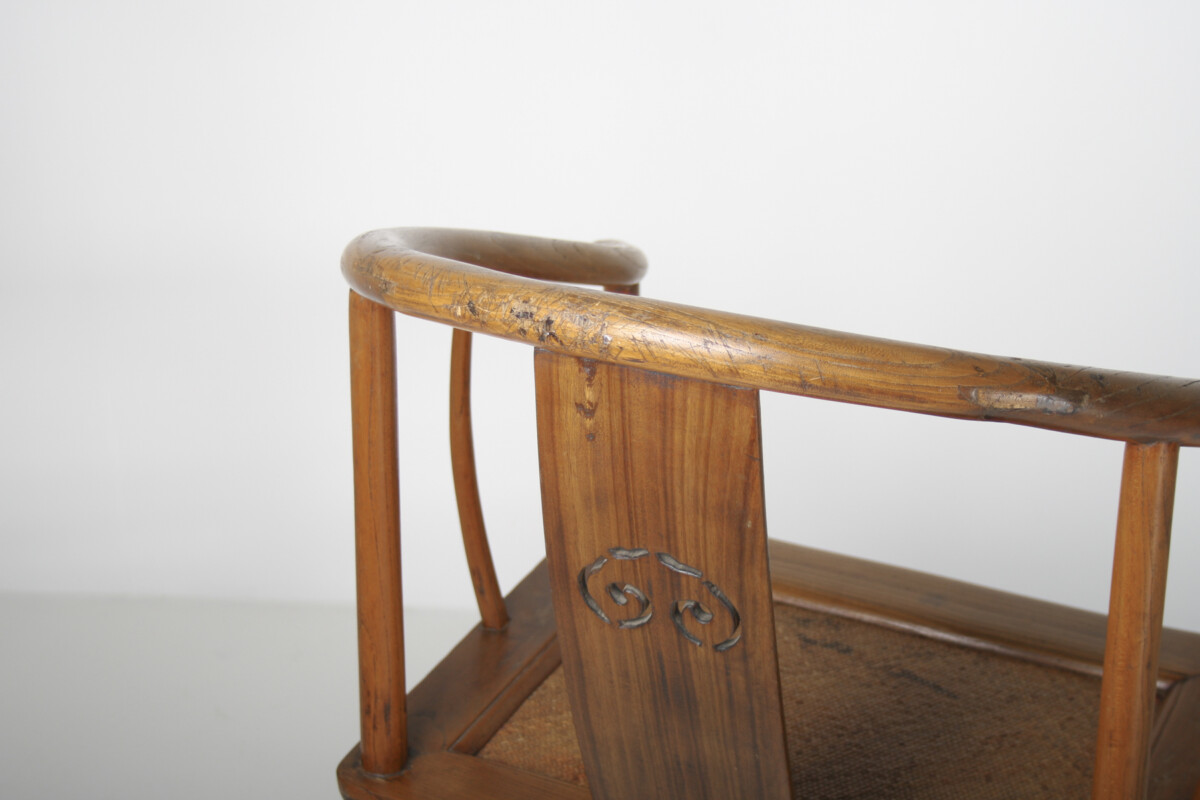 Antique 19th Century Chinese Elm Quanyi Horseshoe Back Armchair - Image 7