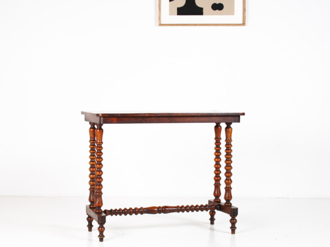 An elegant 19th Century Figured Walnut Bobbin Leg Stretcher Side Table