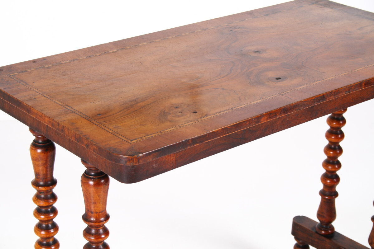 An elegant 19th Century Figured Walnut Bobbin Leg Stretcher Side Table - Image 11