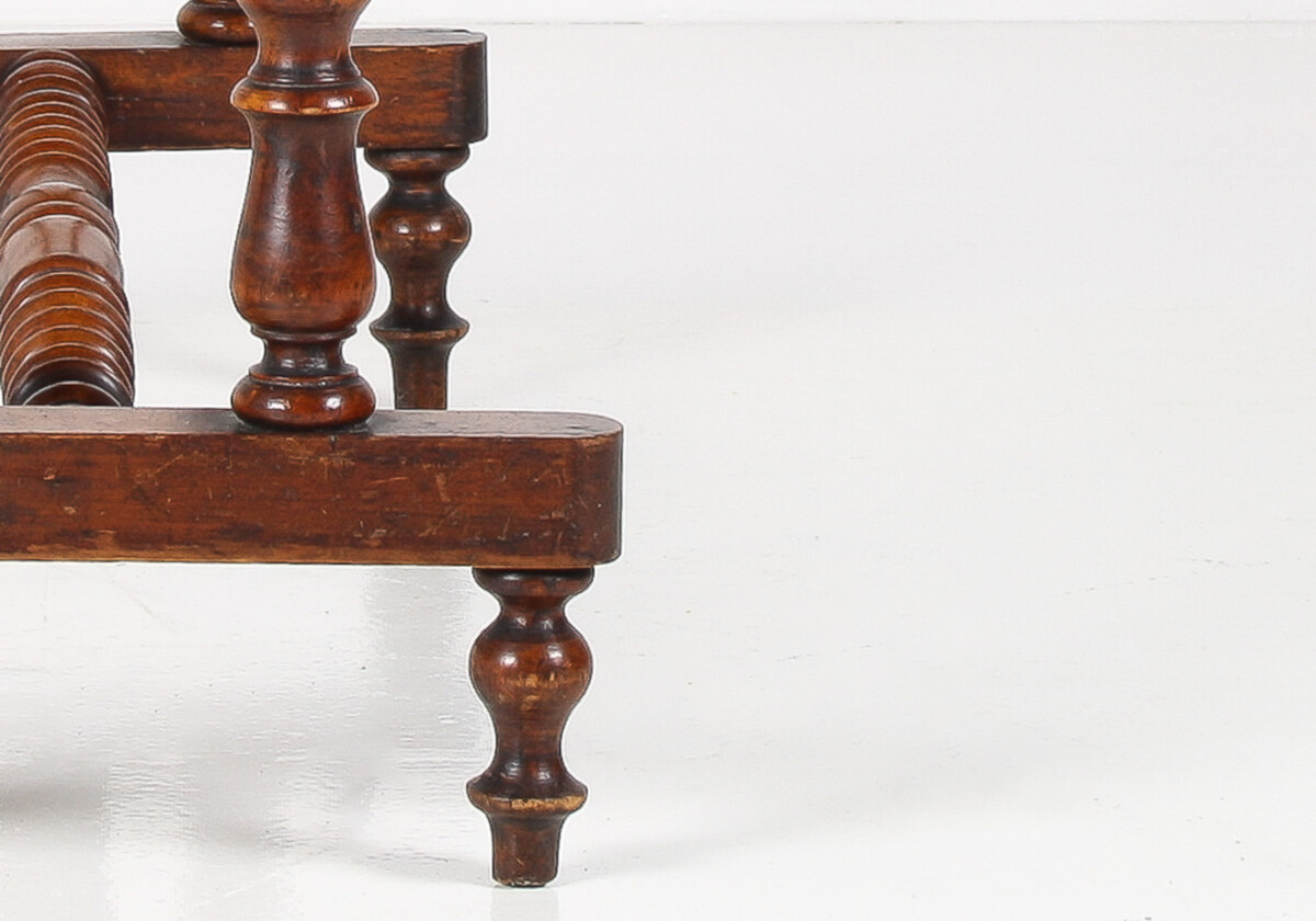 An elegant 19th Century Figured Walnut Bobbin Leg Stretcher Side Table - Image 9
