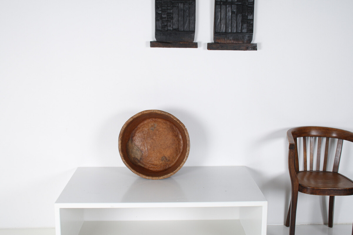 Unusual Large Decorative Antique Papier Mâché Bowl - Image 4
