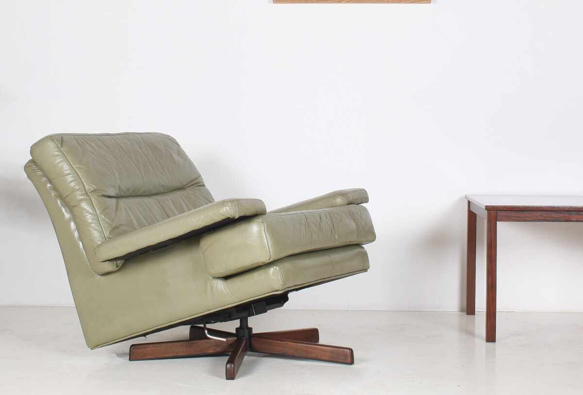 Danish Mid-Century 1960s Sage Green Leather Swivel Lounge Chair with Tilt - Image 9