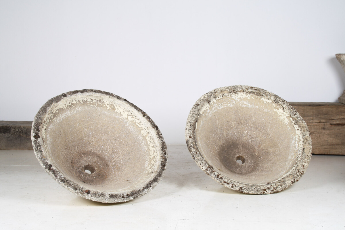 A Large Pair of Mid-Century Modernist Concrete Planters in the manner of Willy Guhl - Image 8