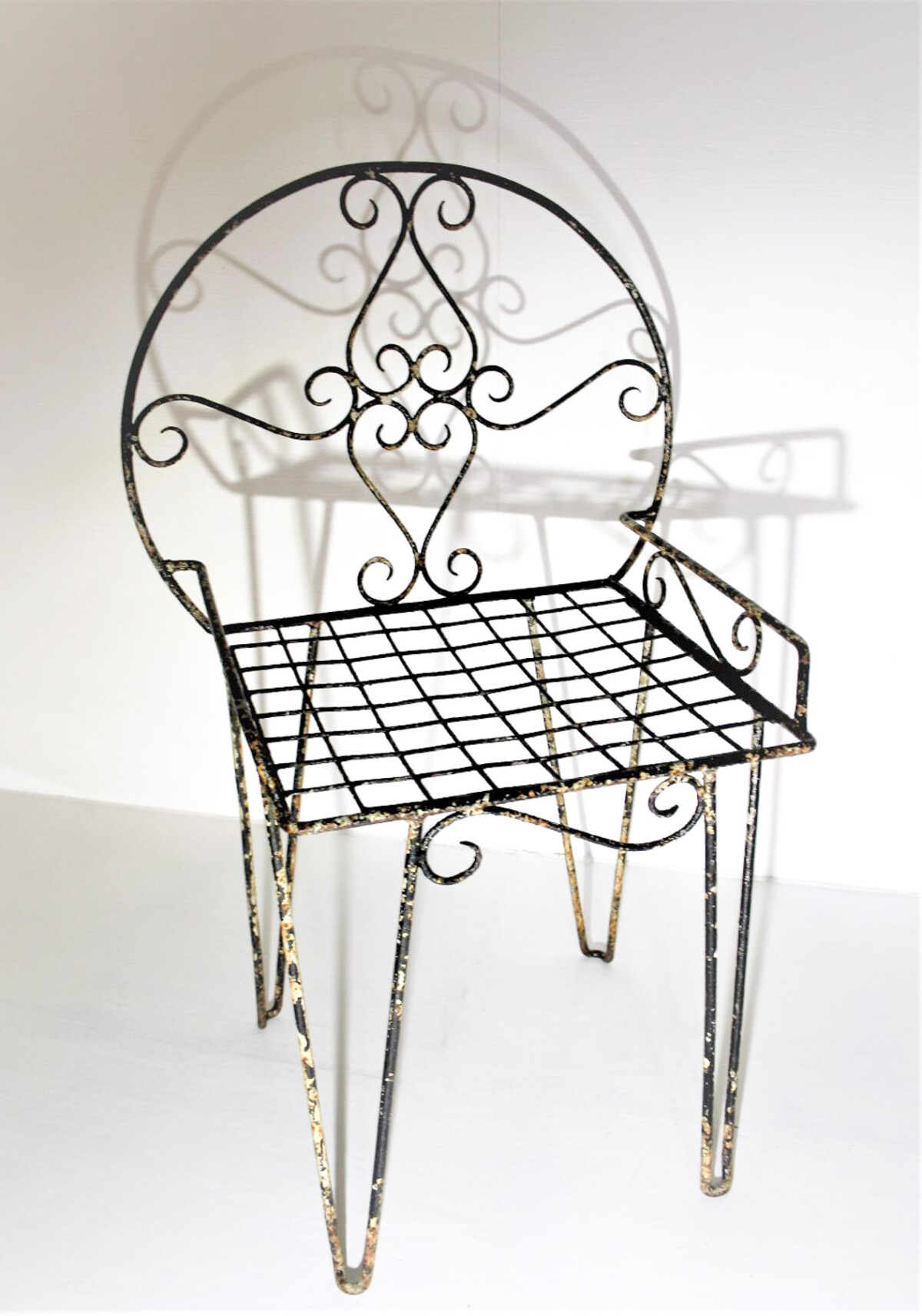 Decorative 1950s Metal Wirework Scroll Garden Patio Chair - Image 11