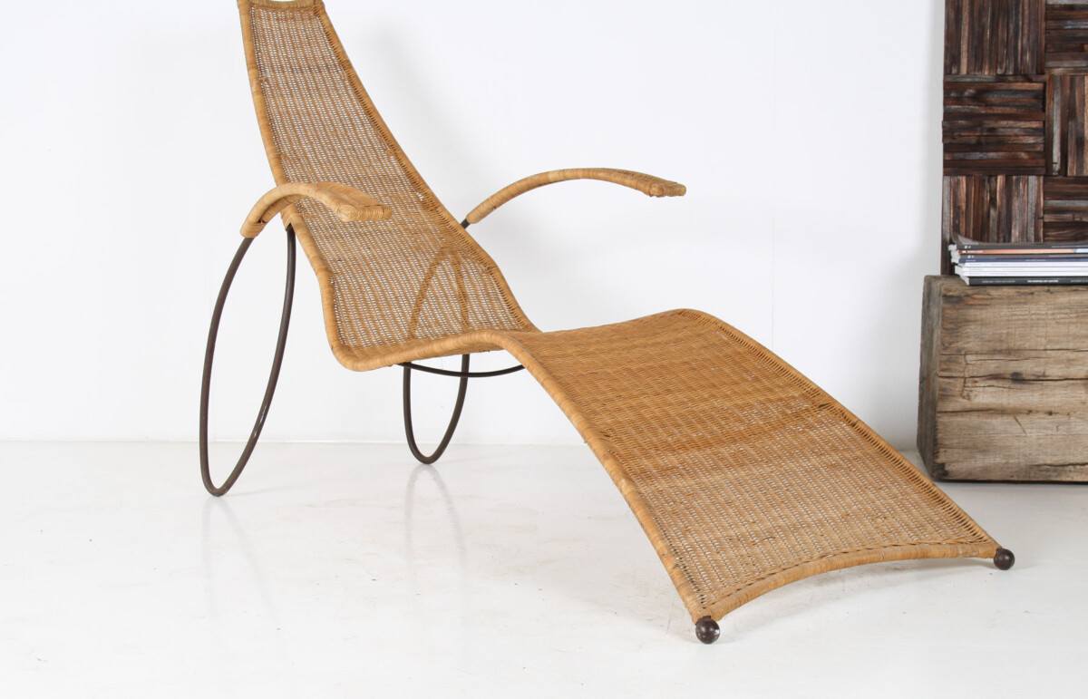 1930s Modernist Wrought Iron Frame Wicker Sun Longer Chaise with Arms and Footrest - Image 7