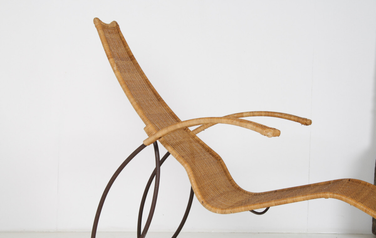 1930s Modernist Wrought Iron Frame Wicker Sun Longer Chaise with Arms and Footrest - Image 2
