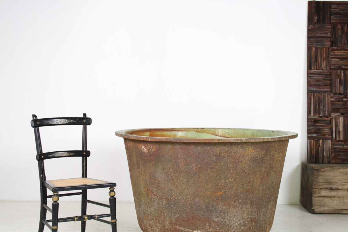 A Large-Scale 4ft Antique Cast Iron Cauldron Planter Pot with Enamelled Verdigris Patina - Image 4