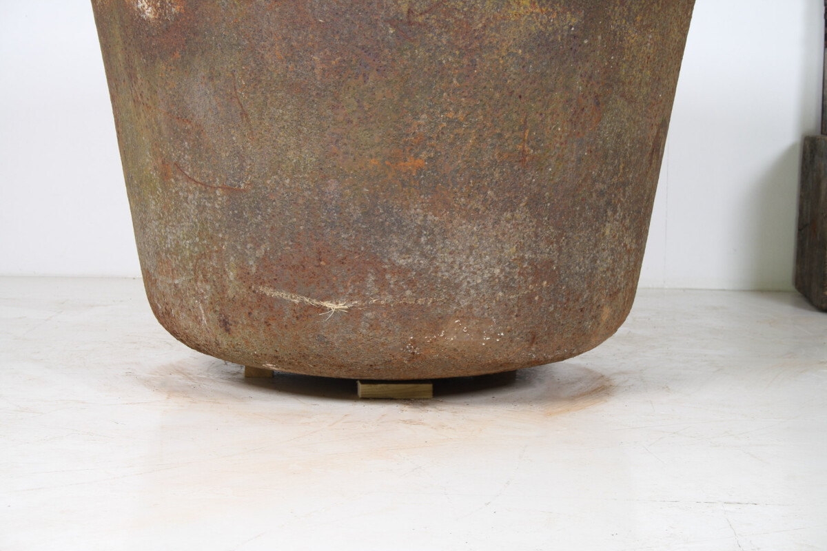 A Large-Scale 4ft Antique Cast Iron Cauldron Planter Pot with Enamelled Verdigris Patina - Image 17
