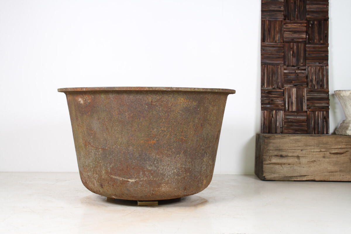 A Large-Scale 4ft Antique Cast Iron Cauldron Planter Pot with Enamelled Verdigris Patina - Image 13