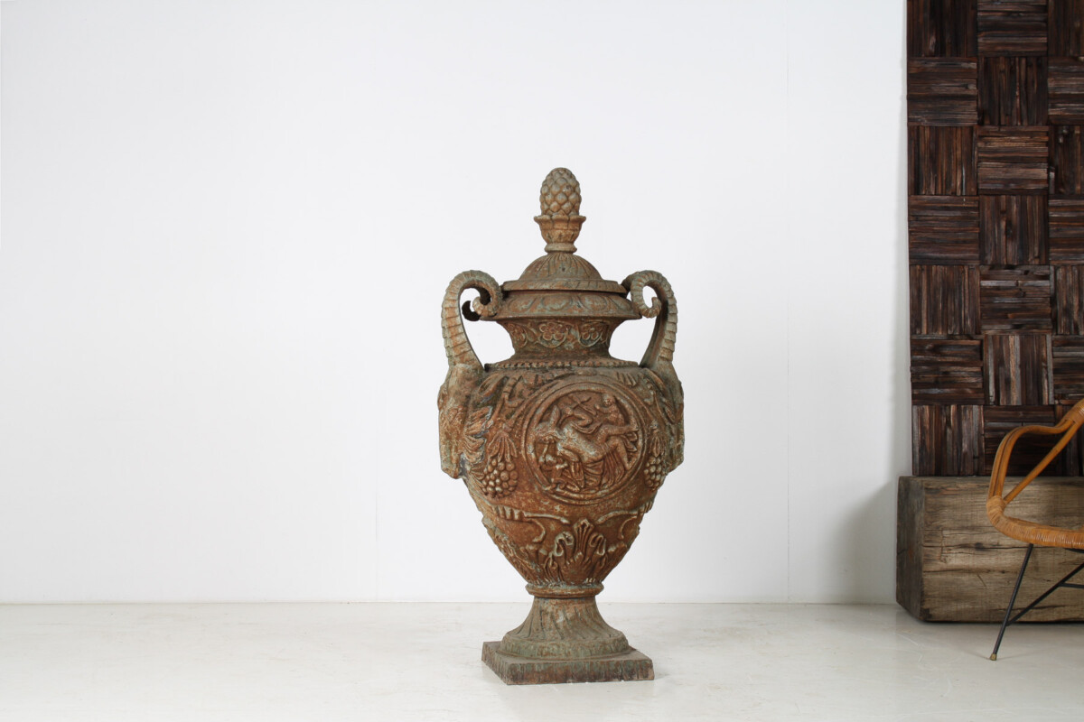 Outstanding Large-Scale Decorative Cast Iron Victorian Garden Urn Feature - Image 20