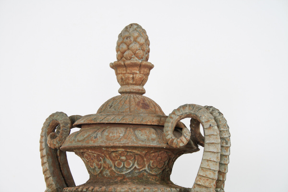 Outstanding Large-Scale Decorative Cast Iron Victorian Garden Urn Feature - Image 15