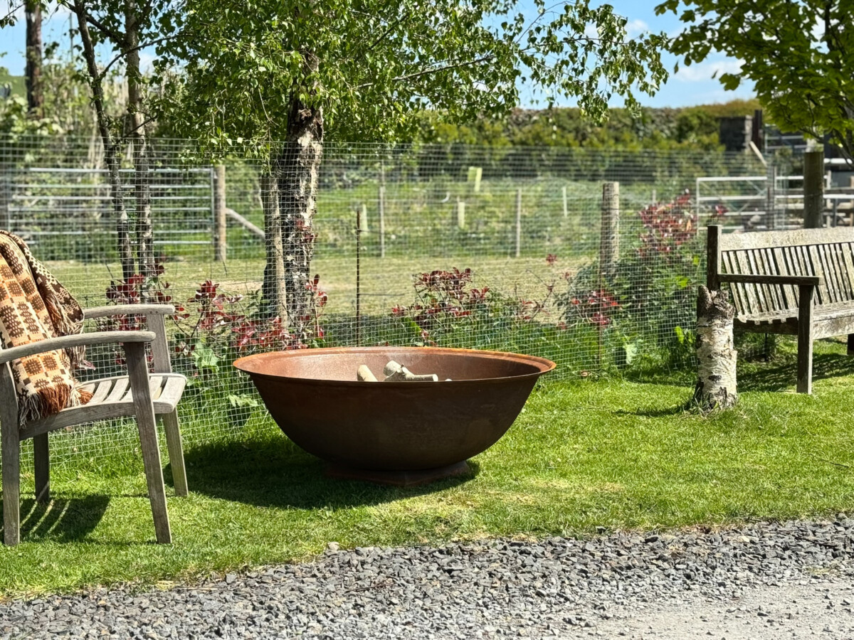 Large 4ft Natural Cast Iron Garden Fire Pit with a Rust Patina - Image 7