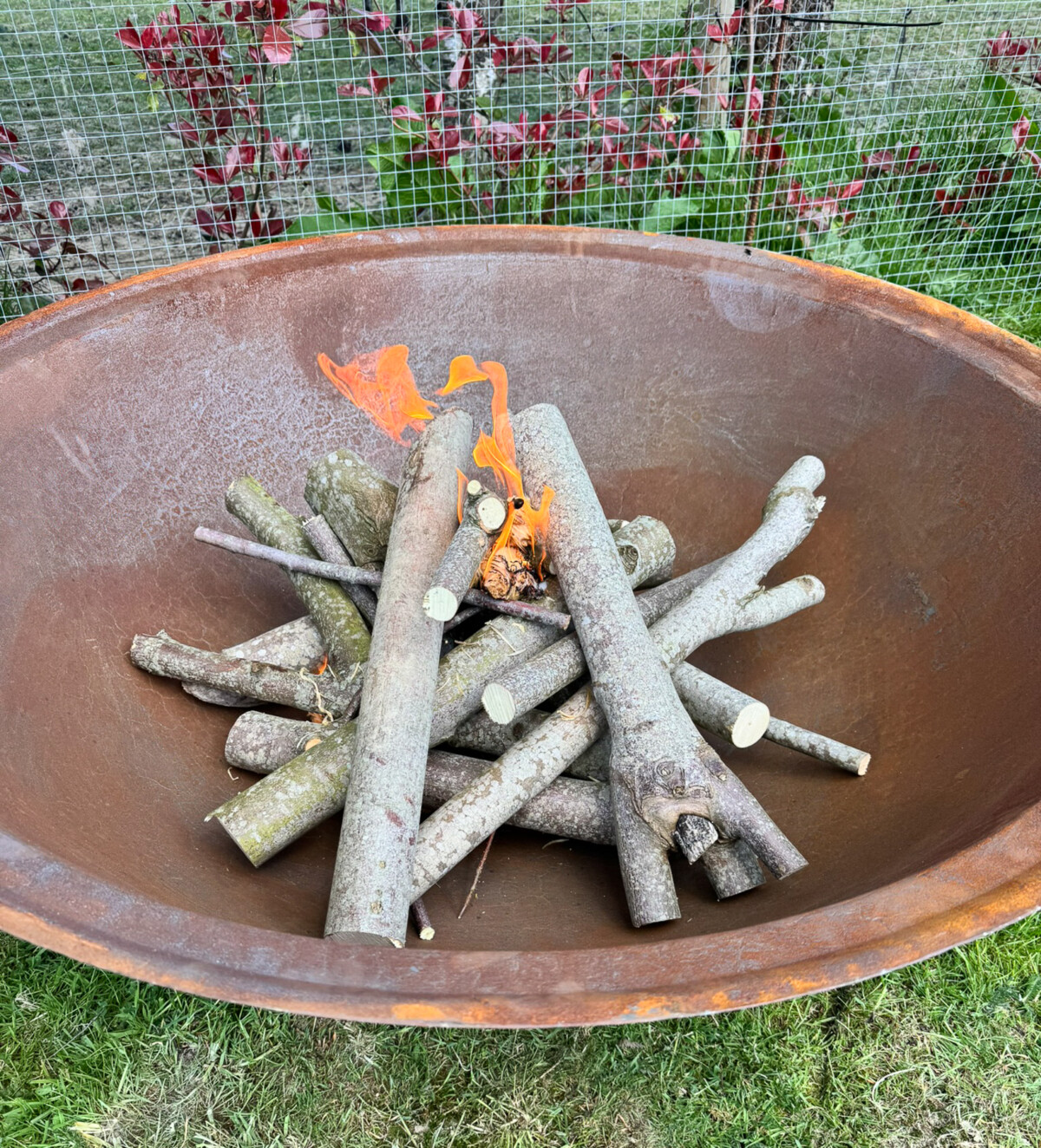Large 4ft Natural Cast Iron Garden Fire Pit with a Rust Patina - Image 5