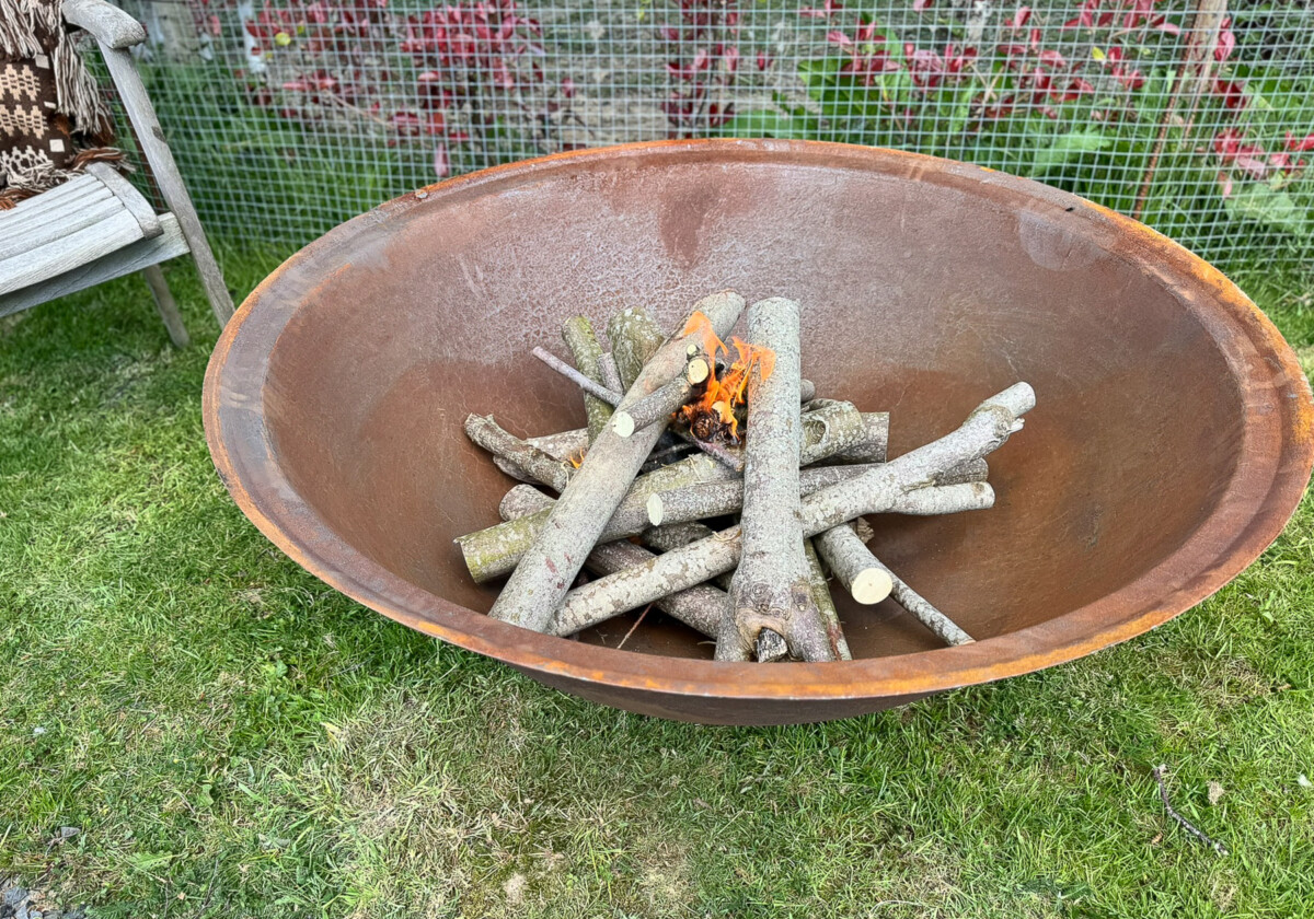 Large 4ft Natural Cast Iron Garden Fire Pit with a Rust Patina - Image 3