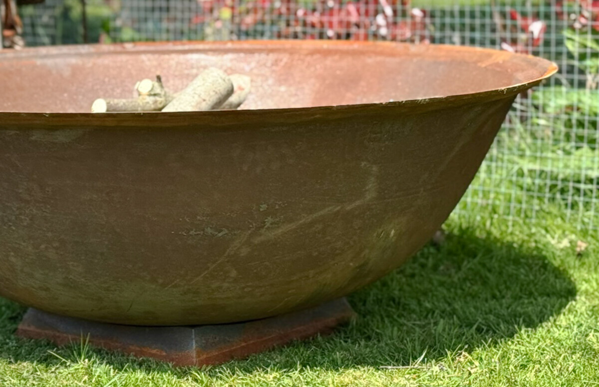 Large 4ft Natural Cast Iron Garden Fire Pit with a Rust Patina - Image 11