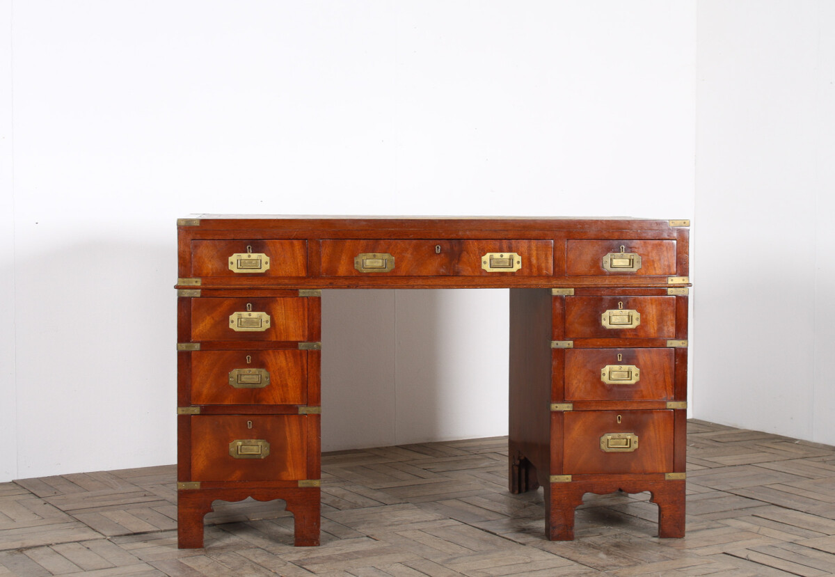 Original 19th-Century Antique British Campaign Desk Writing Table with Leather Top - Image 10