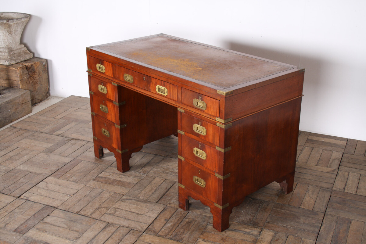 Original 19th-Century Antique British Campaign Desk Writing Table with Leather Top - Image 18