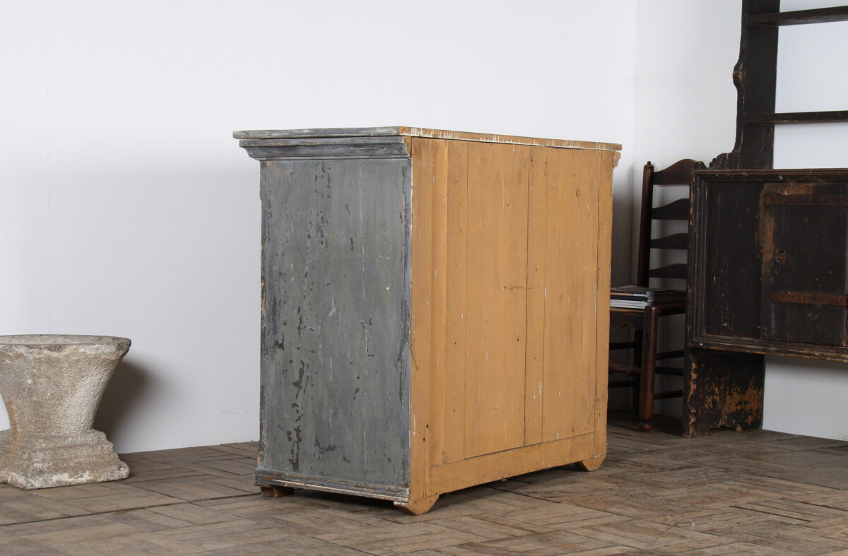 Swedish 19th Century Painted Pine Cupboard Storage - Image 9