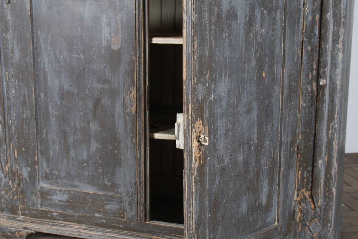 Swedish 19th Century Painted Pine Cupboard Storage - Image 3
