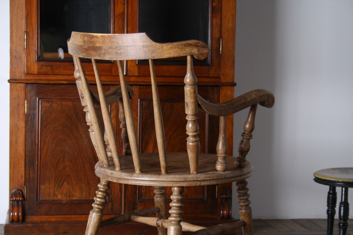 Antique Elm Low Back Windsor Armchair | Fireside Smokers Chair - Image 2