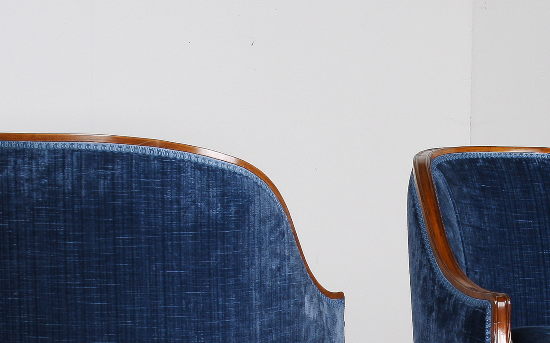A Exquisite Pair of Tub Chairs in Royal Blue by Fine Furniture Maker Arthur Brett - Image 6