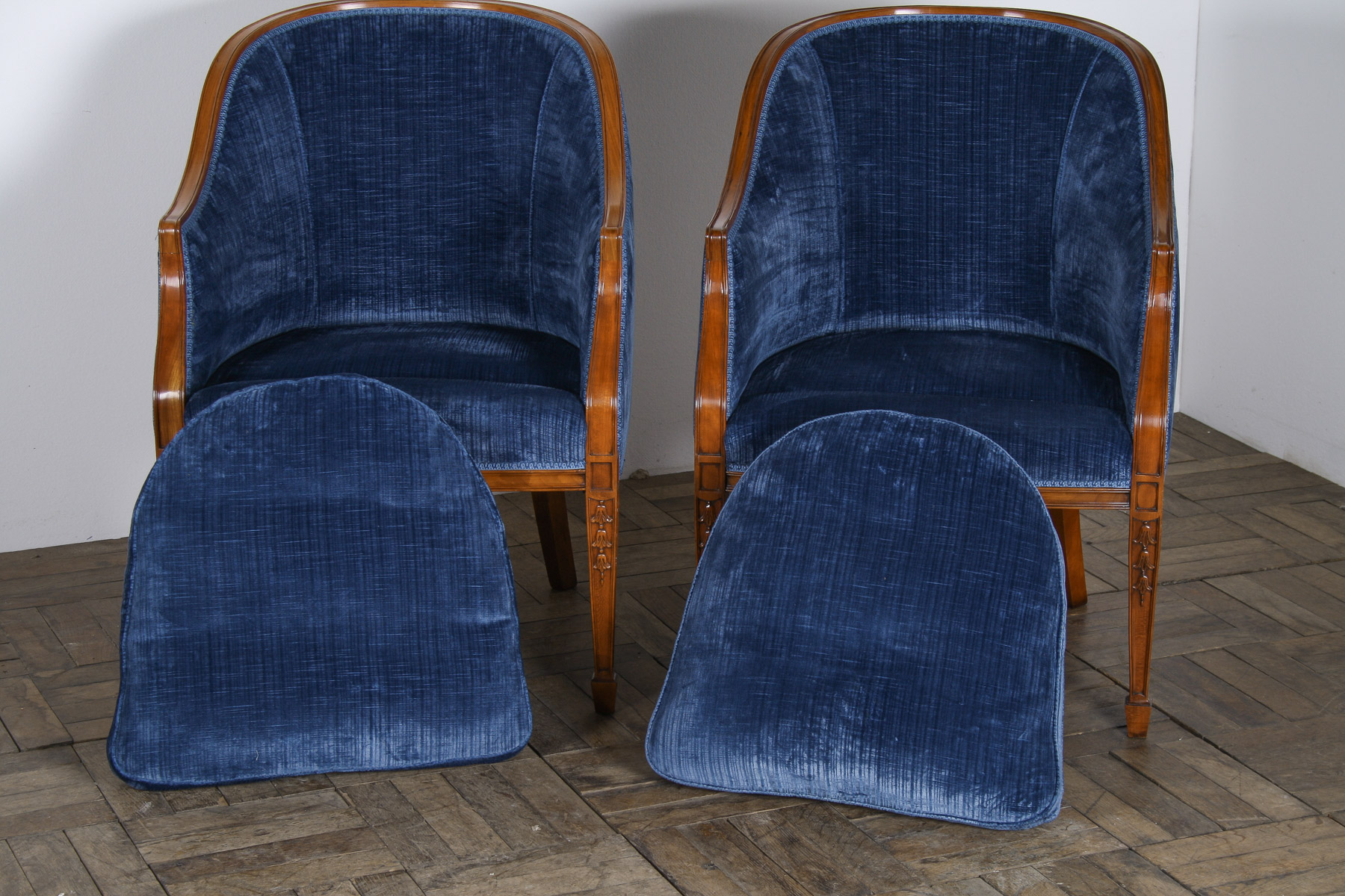 A Exquisite Pair of Tub Chairs in Royal Blue by Fine Furniture Maker Arthur Brett - Image 20