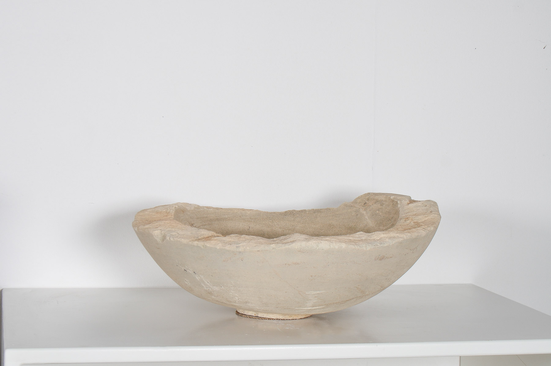 Very Large Reclaimed Antique Stone Bowl - English Wattscliffe Millstone Grit Sandstone - Image 9