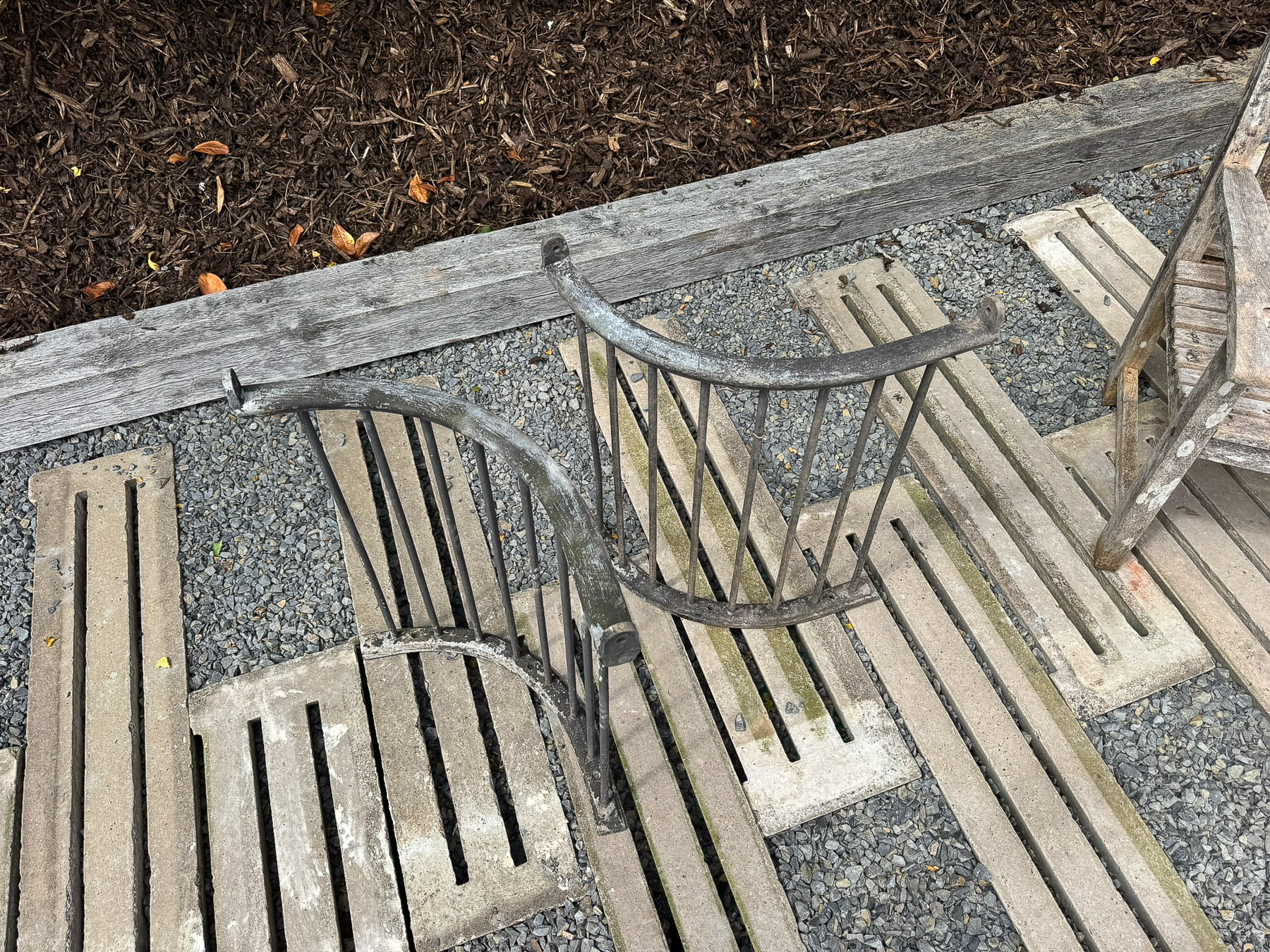 Pair of Reclaimed Architectural Cast Iron Curved Railing Tree Guard Garden Feature - Image 8